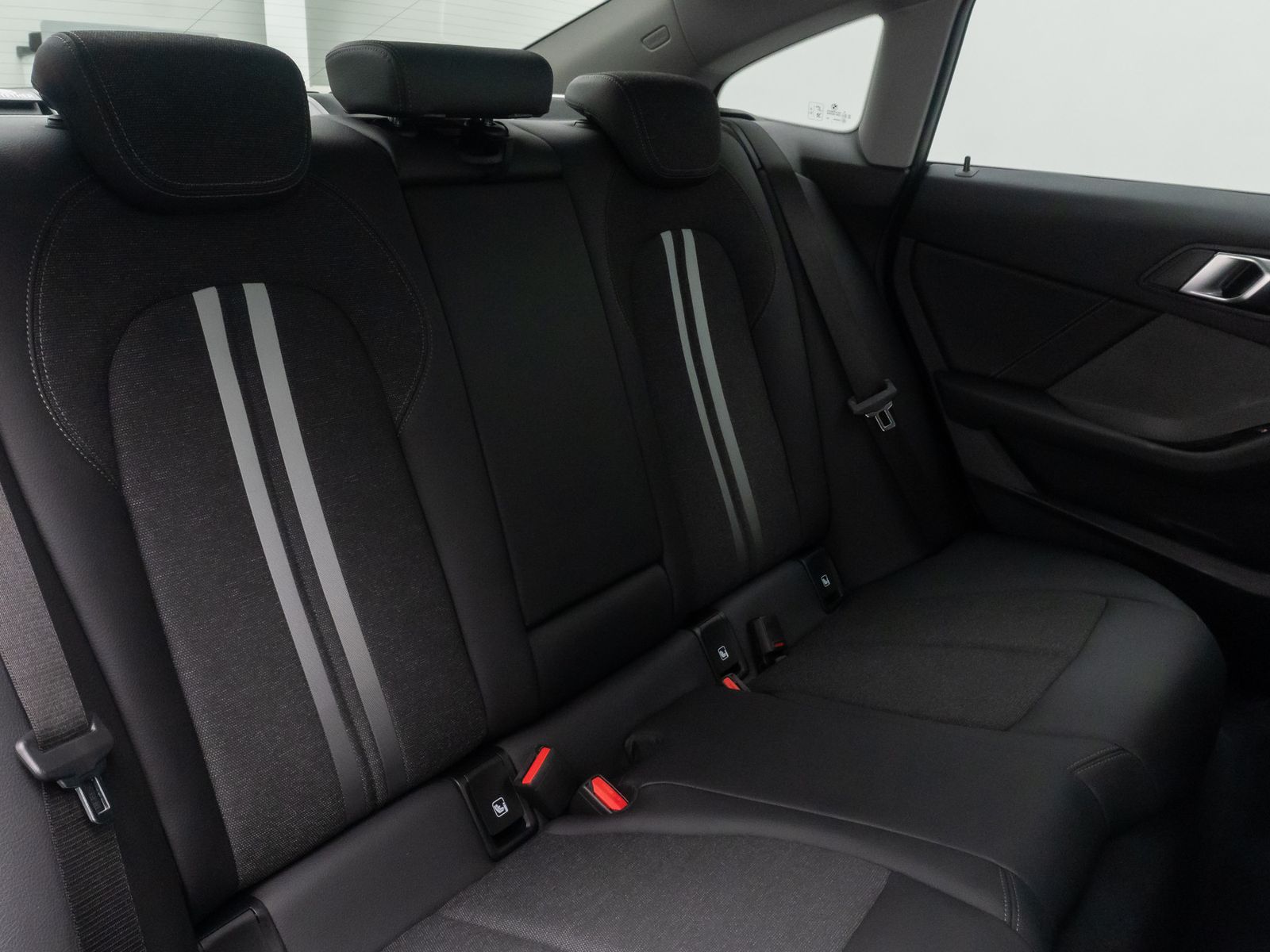Fahrzeugabbildung BMW 218 Gran Coup&eacute; HUD DAB H/K Komfort Sport Leder