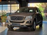 Mercedes-Benz ML 350 BlueTec 4Matic*EURO 6*KAMERA*H&K*MEMORY - Mercedes-Benz mit Diesel-Antrieb: Beige, Luftfederung