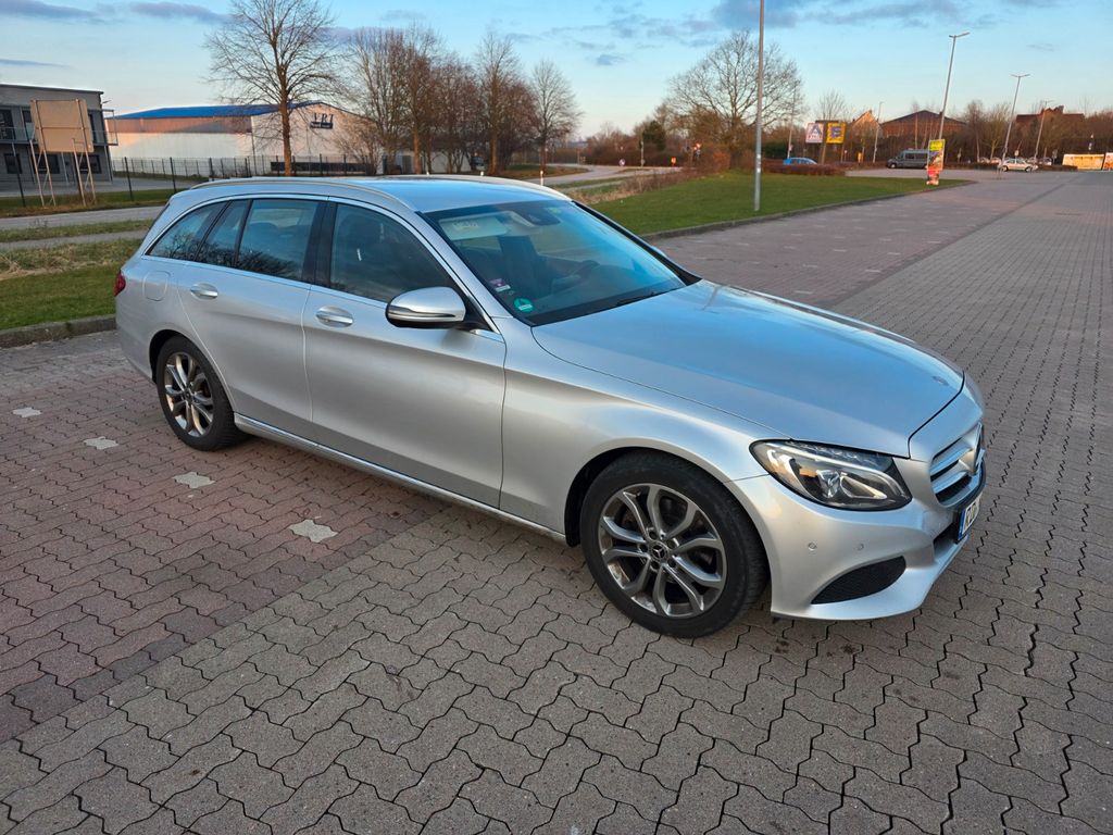 Image of Mercedes-Benz C 220