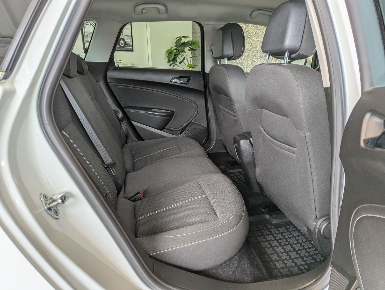 OPEL Astra 2.0 CDTI Innovation Navi Bi-Xenon Tempomat - Image 15