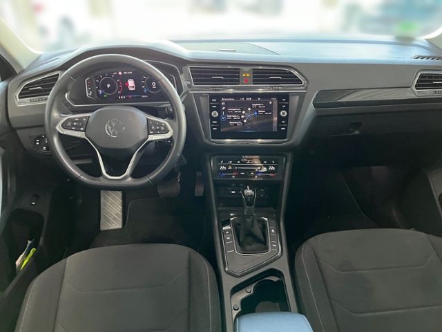 Fahrzeugabbildung Volkswagen Tiguan 1.5 TSI DSG ELEGANCE AHK NAVI GJR