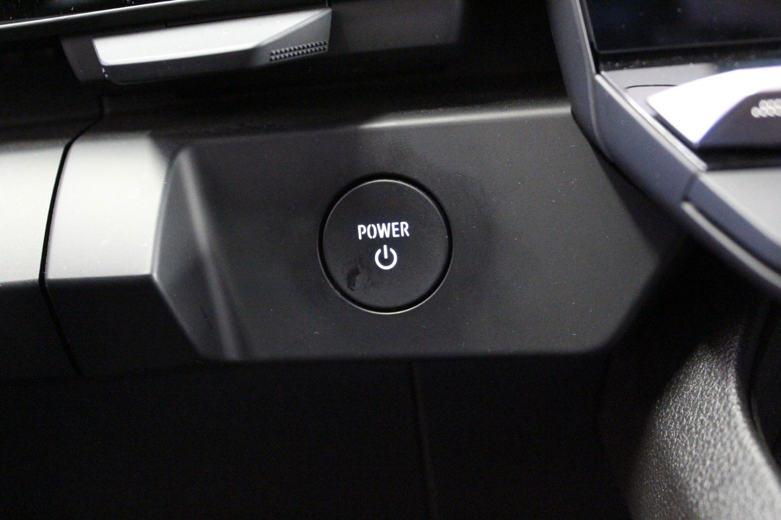 Fahrzeugabbildung Renault Megane E-Tech EV40 130hp Equilibre  Boost charge