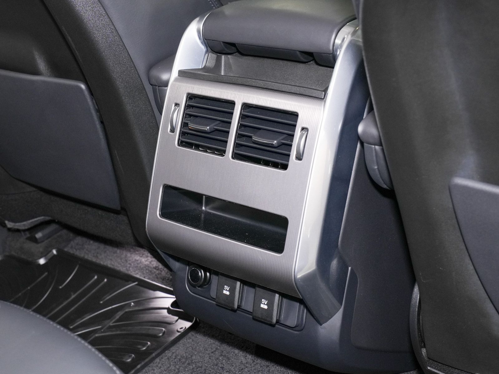 Fahrzeugabbildung Land Rover Range Rover Sport HSE 3.0 SDV6 - neuer ATM | 22"