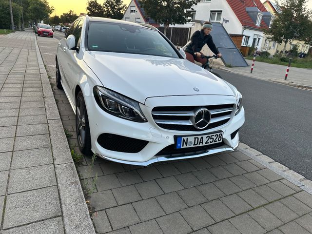 MERCEDES-BENZ C 220 d 4MATIC T AMG Line Burmester Distronic