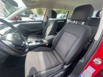 Volkswagen Passat Variant - 10
