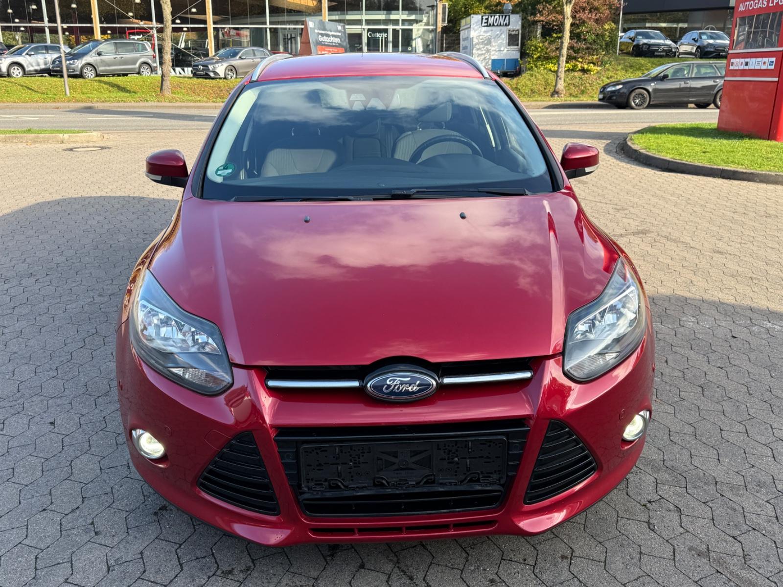 Ford Focus 2011 — photo 7