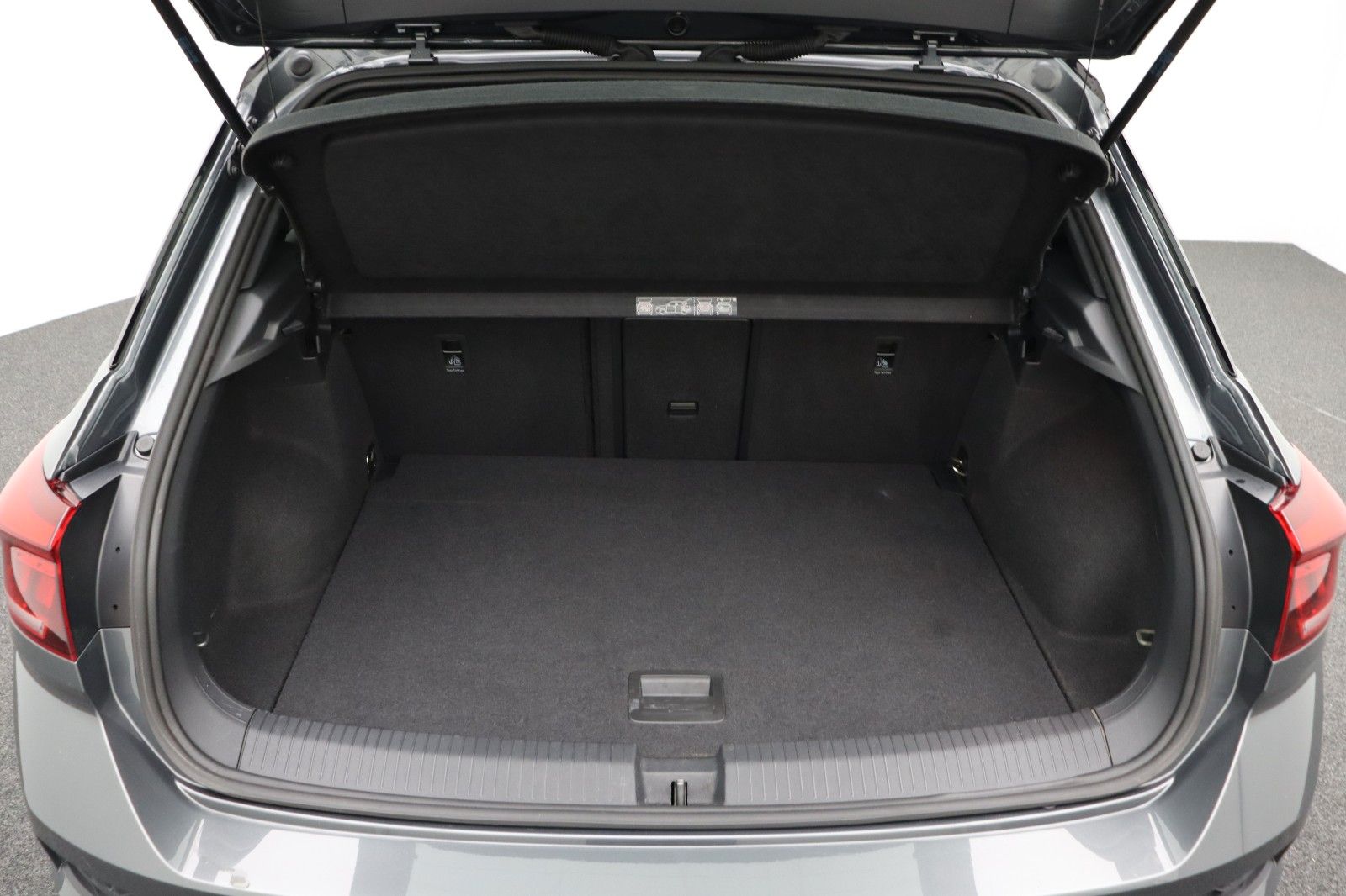 Fahrzeugabbildung Volkswagen T-Roc Sport Kamera LED Black Style Paket "beats"