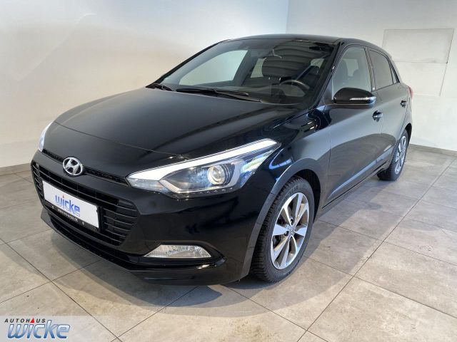 i20 1.2 Passion + KLIMA NAVI LENKRADHEIZUNG REAR