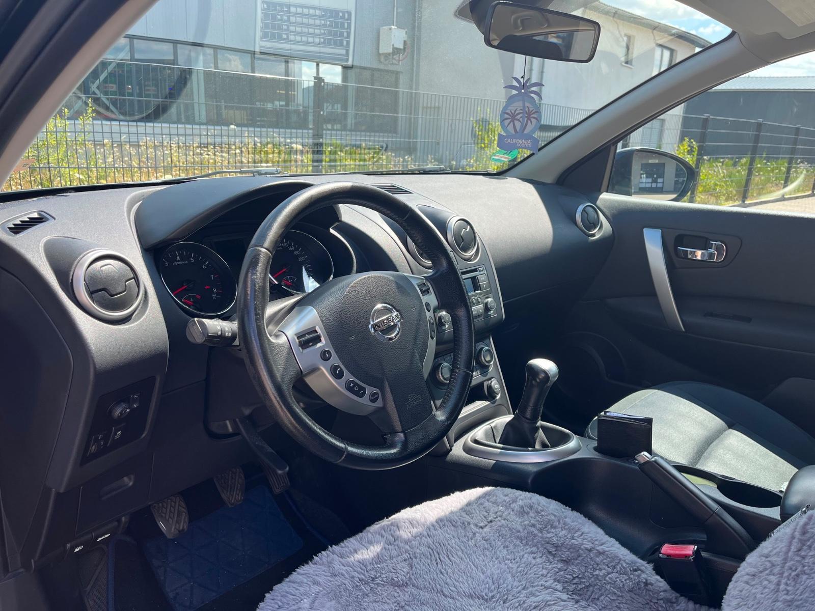 Nissan Qashqai 2011 — photo 7