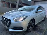 Hyundai i40 cw blue Premium*Leder*Navi*Kamera*Keyless* - Hyundai i40 in Bochum