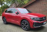 Volkswagen Touareg R-Line, 22Z, nahezu voll, Garantie - rote Volkswagen Touareg