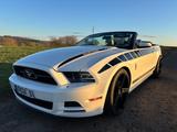 Ford Mustang Cabrio, Automatik Unfallfrei, Gewährleis - Ford Mustang aus 2013