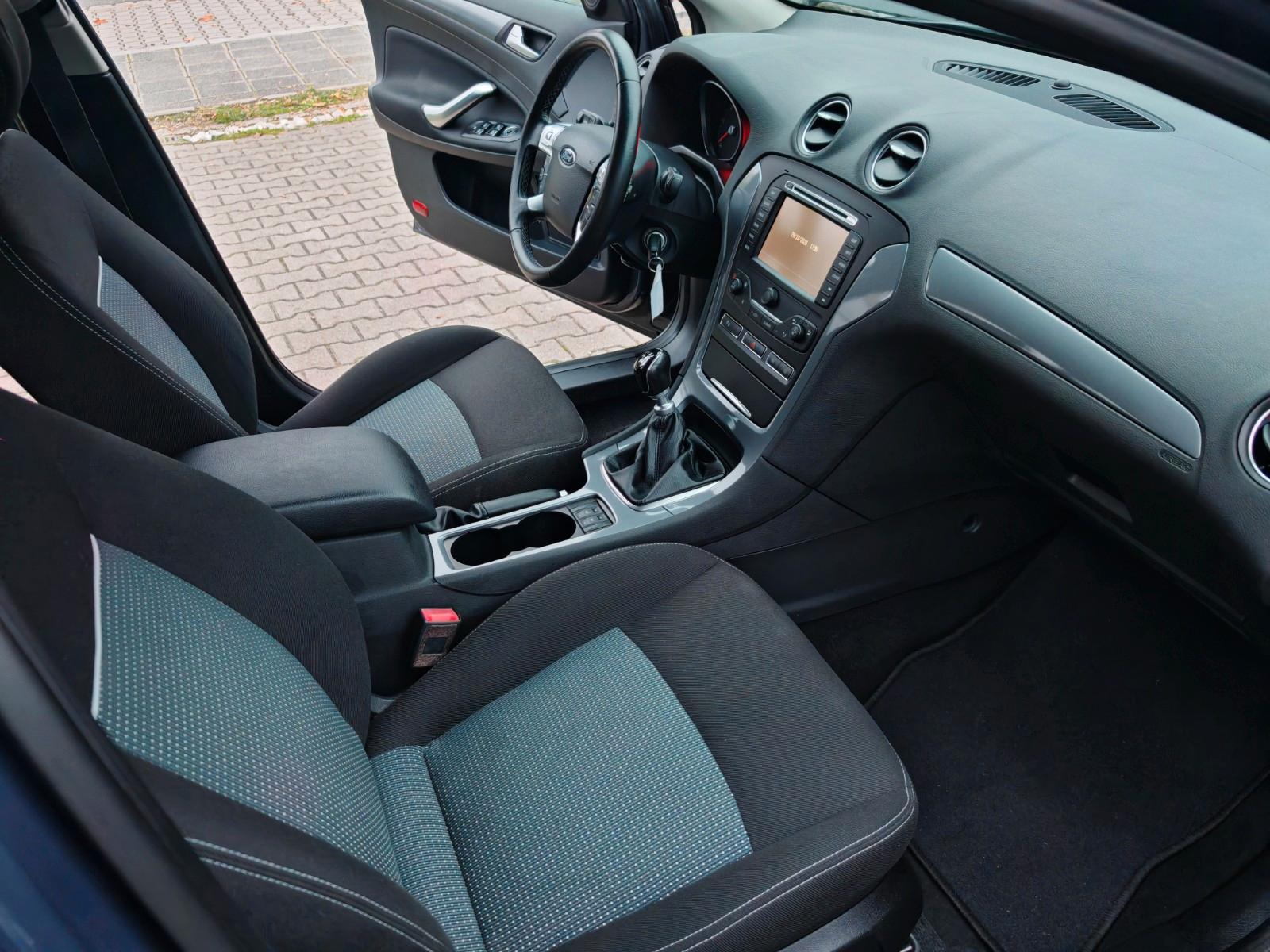 Ford Mondeo 2013 — photo 20