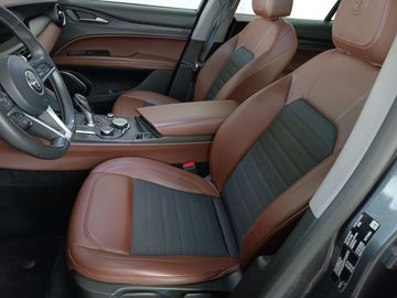 Alfa-Romeo Stelvio - 12