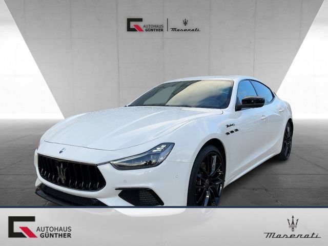 Maserati Ghibli MODENA  430PS AWD Bianco&Nero /Wow Effekt