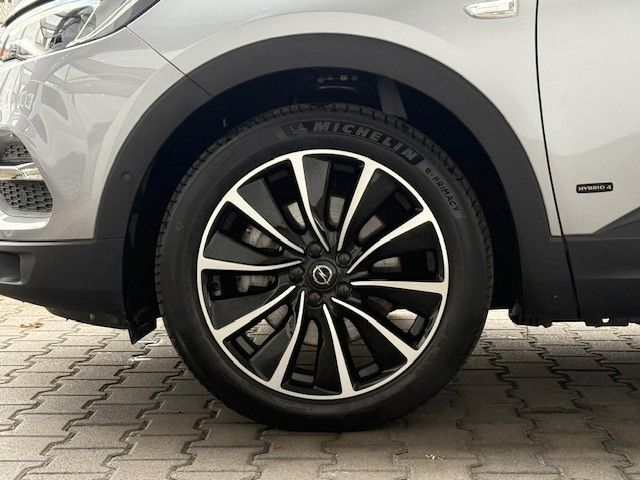 Fahrzeugabbildung Opel Grandland Business Elegance 1.6l Hybrid 300PS!