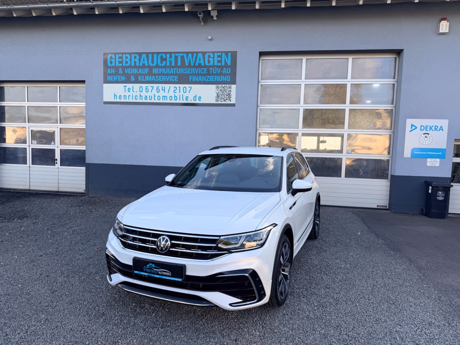 Volkswagen Tiguan R-Line 4Motion Virtual Navi AHK ACC StHzg