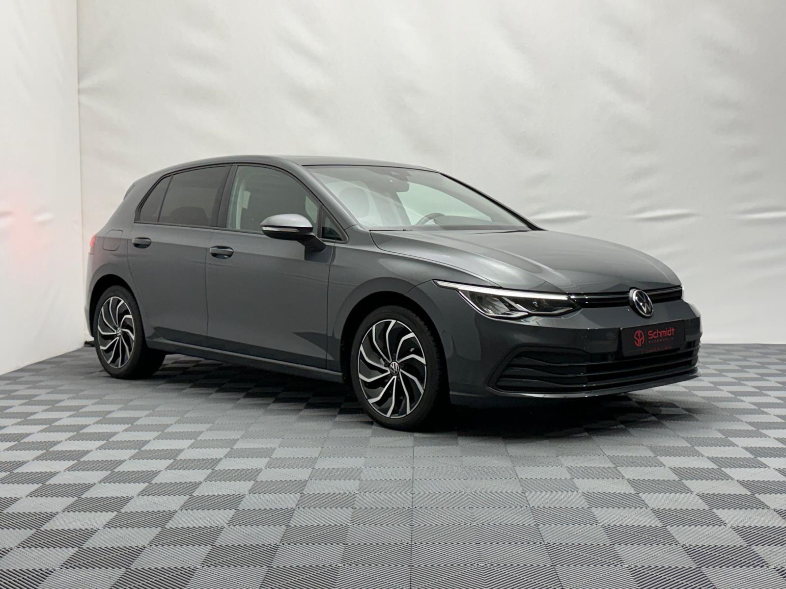 Volkswagen Golf Life 2,0 TDI STHZ Keyless ACC Navi LED 