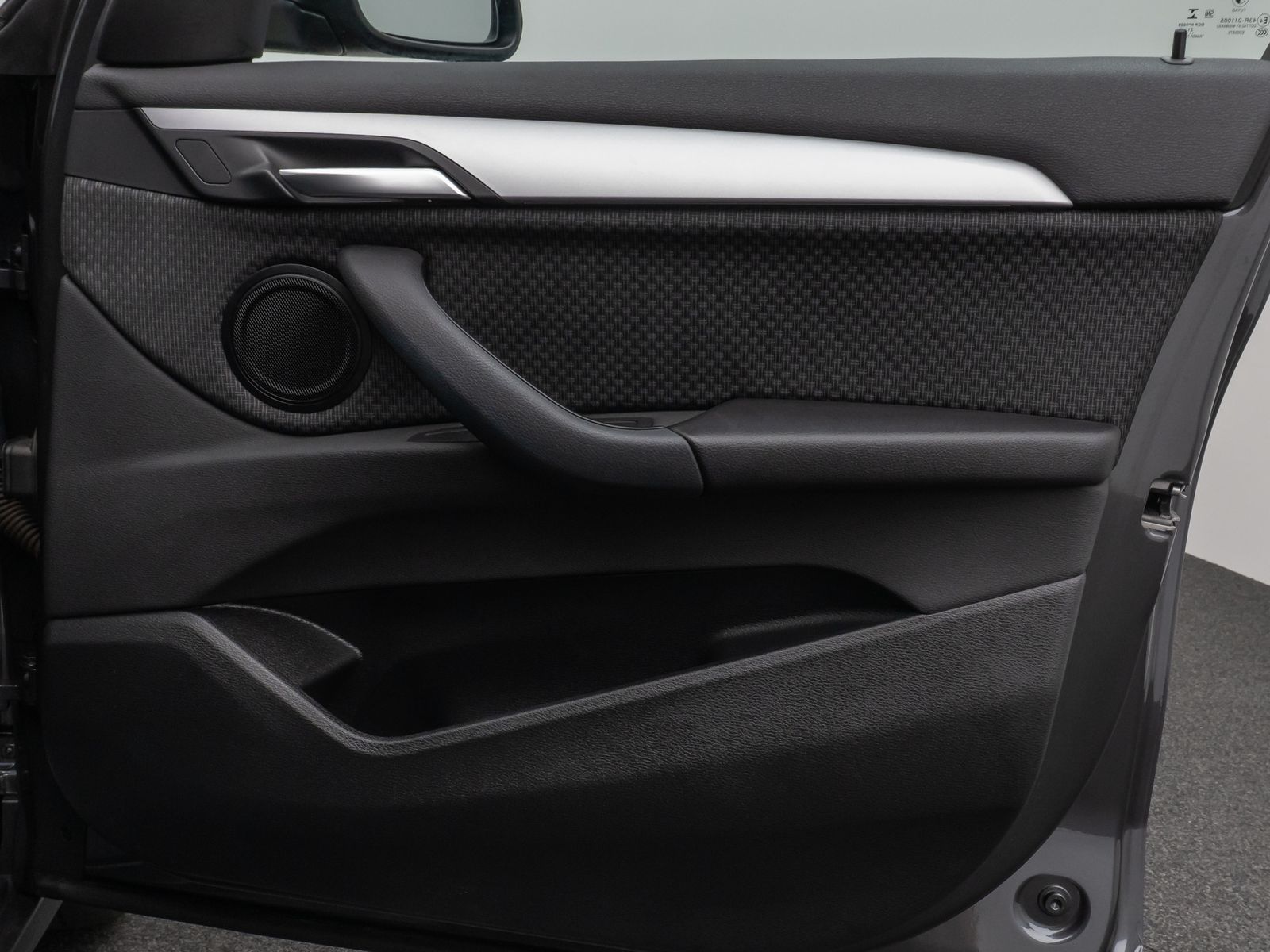 Fahrzeugabbildung BMW X1 sD20i Kamera DAB HiFi Navi Geschwindigkeitsre