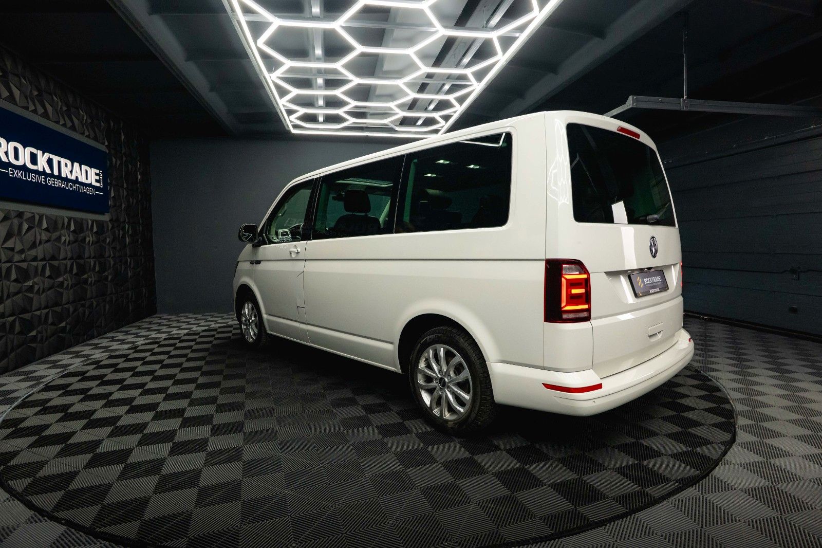 Fahrzeugabbildung Volkswagen T6 Multivan Edition 30 4Motion Sport *LED*Kamera