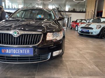 Skoda Superb Combi Elegance 4x4 *PANO*NAVI*ALCANTARA*