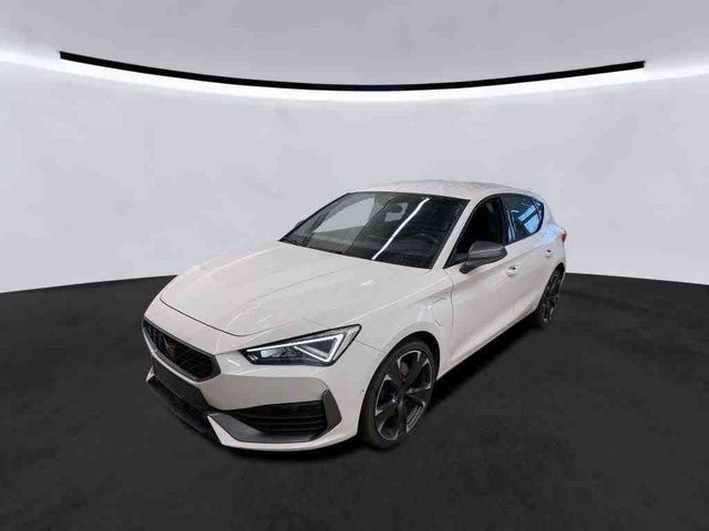 Cupra Leon e-Hybrid 180kw Virtual Kamera ACC