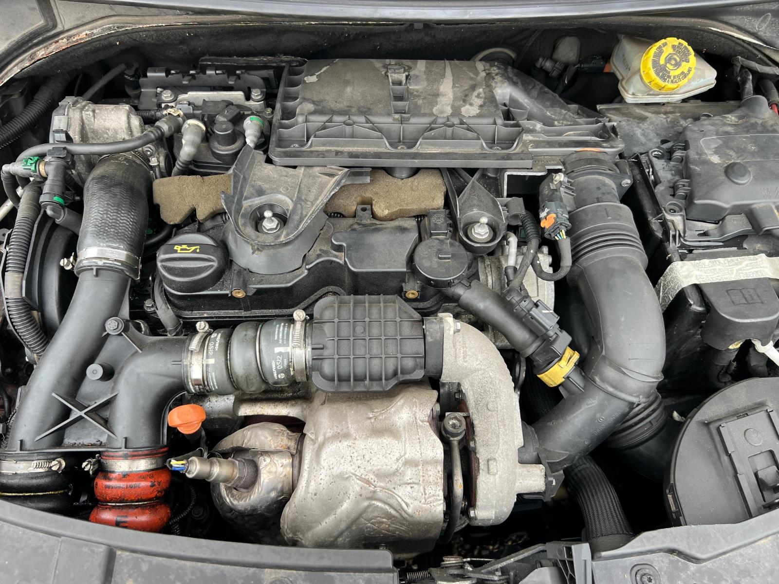 Peugeot 207 2012 — photo 16