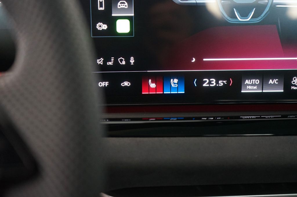 AUDI A5 Avant TDI quattro | S line | B&O| Pano AUDI A5 Avant TDI quattro | S line | B&O| Pano