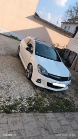 Opel Astra H OPC Racecamp - Opel Astra aus 2009: Opc