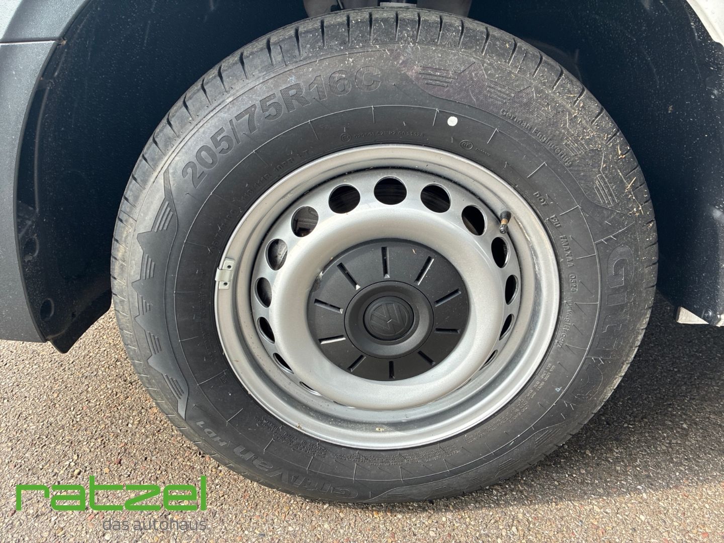 Fahrzeugabbildung Volkswagen Crafter 35 Kasten HD Autom. Klima+Kamera+Flügelt