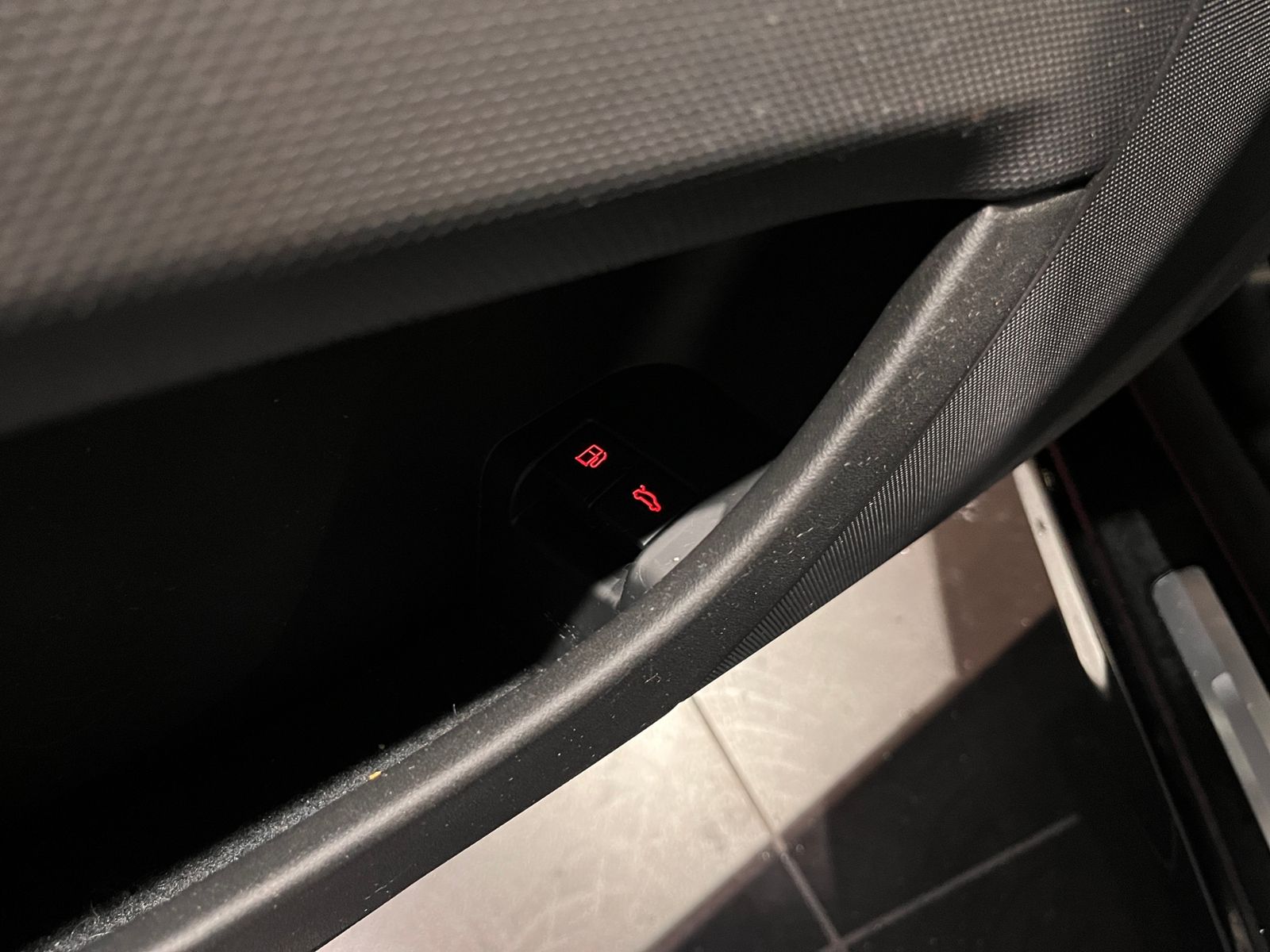 Fahrzeugabbildung Audi TT Coupe 1.8 TFSI S-Line XEN NAV SHZ