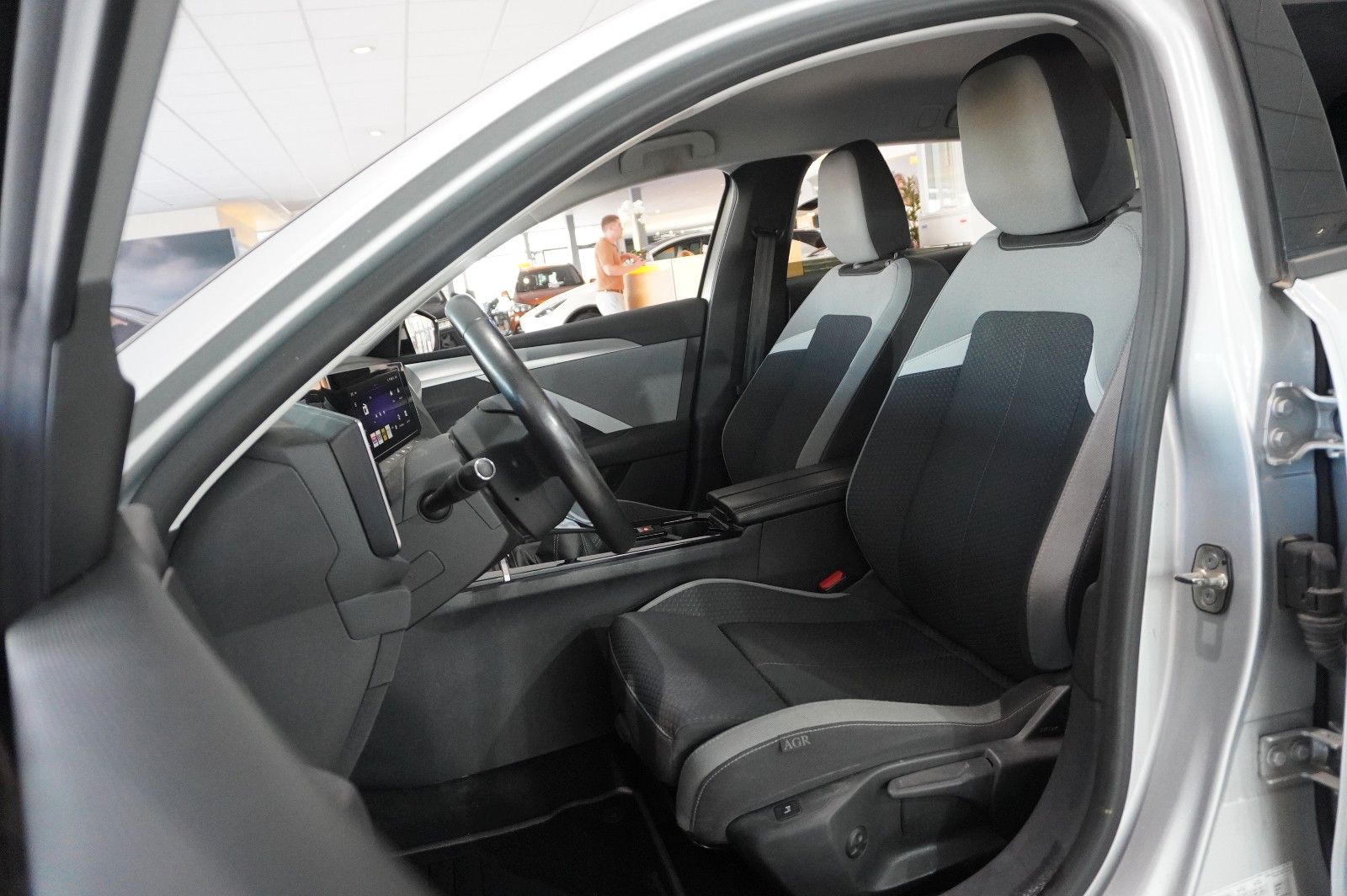 Fahrzeugabbildung Opel Astra L ST 1.5D BUSINESS NAVI/LED/KAMERA/SPORT
