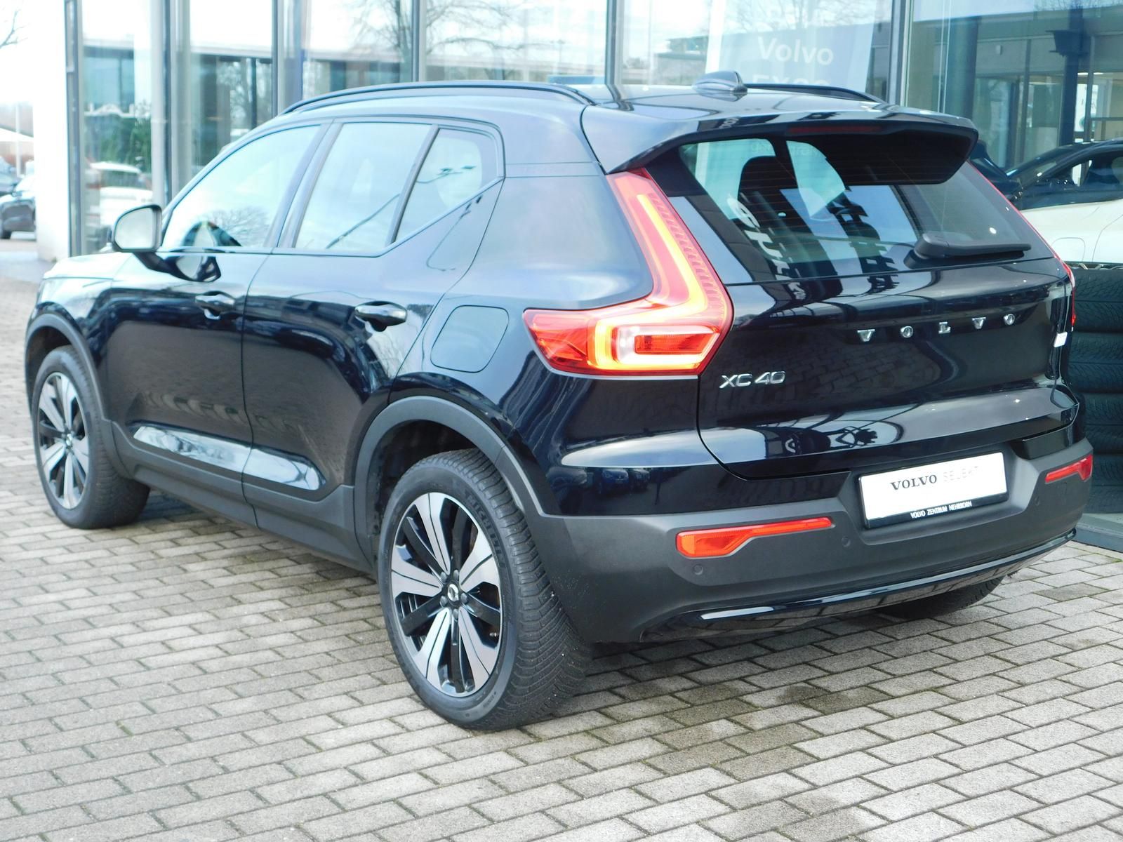 Fahrzeugabbildung Volvo XC40 Recharge Single Motor Plus
