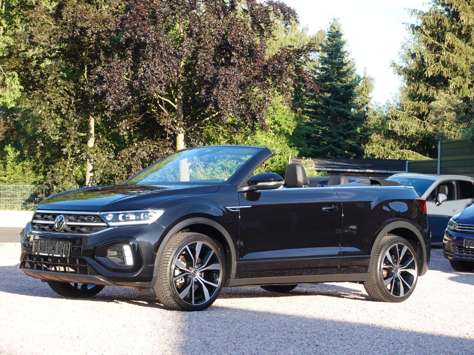 Fahrzeugabbildung Volkswagen T-Roc Cabriolet 1.5 TSI DSG R-Line AHK/Matrix/