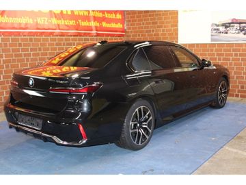 BMW 740 - 7