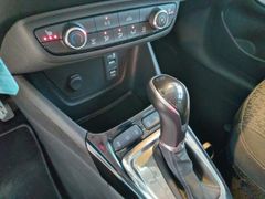 Fahrzeugabbildung Opel Crossland Edition 1.2 Turbo AT6 Navi, RFK, SHZ