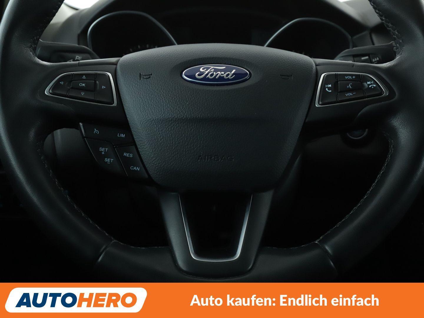 Ford Focus 1.5 EcoBoost Titanium Aut*NAVI*TEMPO*PDC*