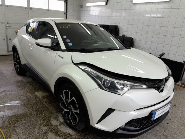 Toyota C-HR 1,8 HYBRIDE 122