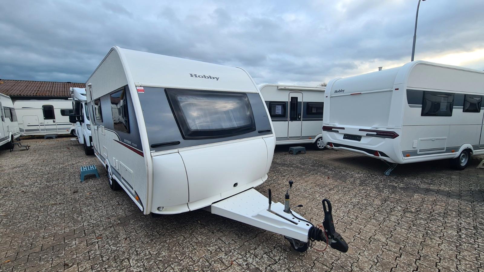 Hobby 470 KMF Ontour mit Mover und Vorzelt