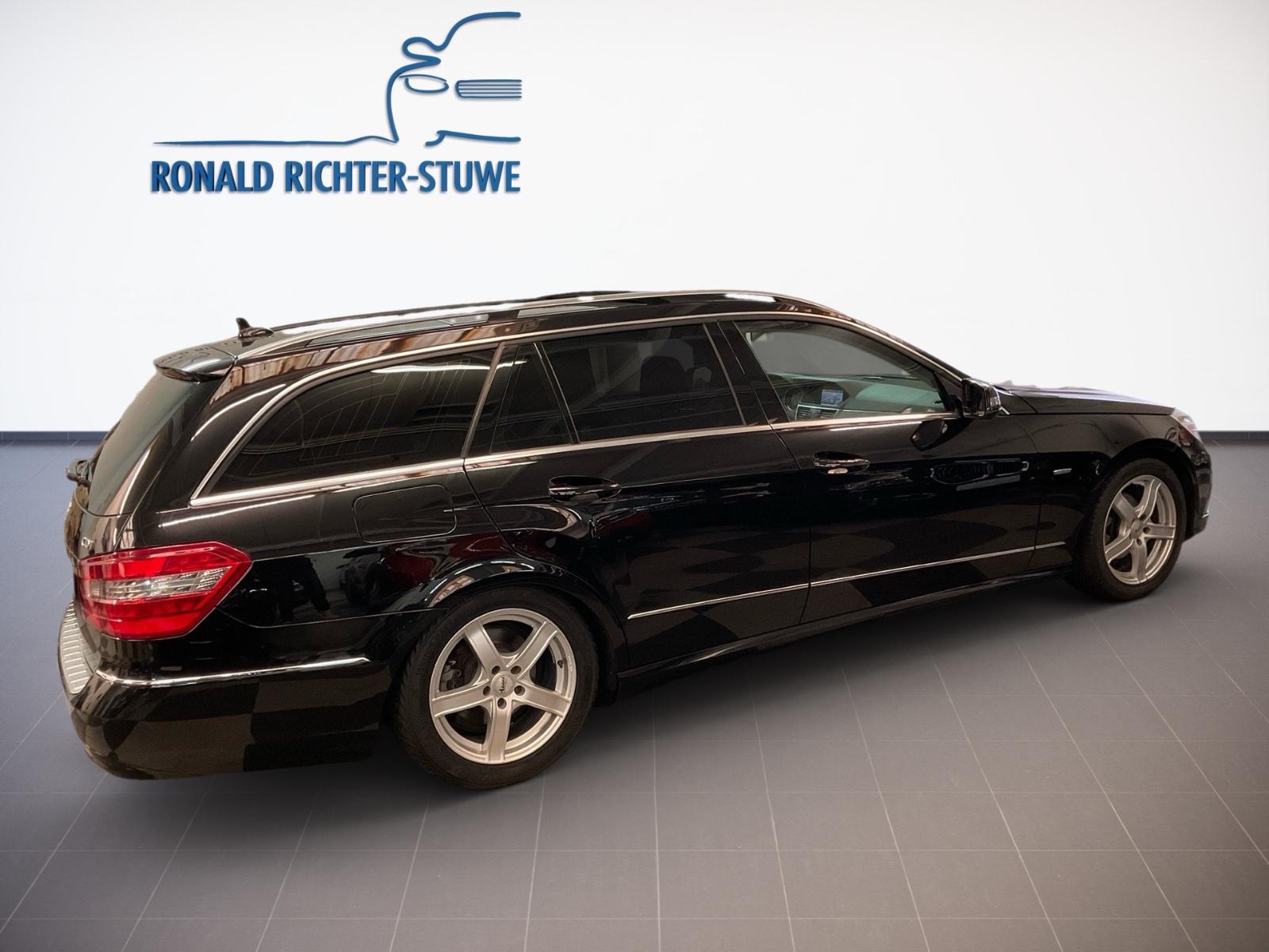 Mercedes-Benz E220 2011 — photo 7
