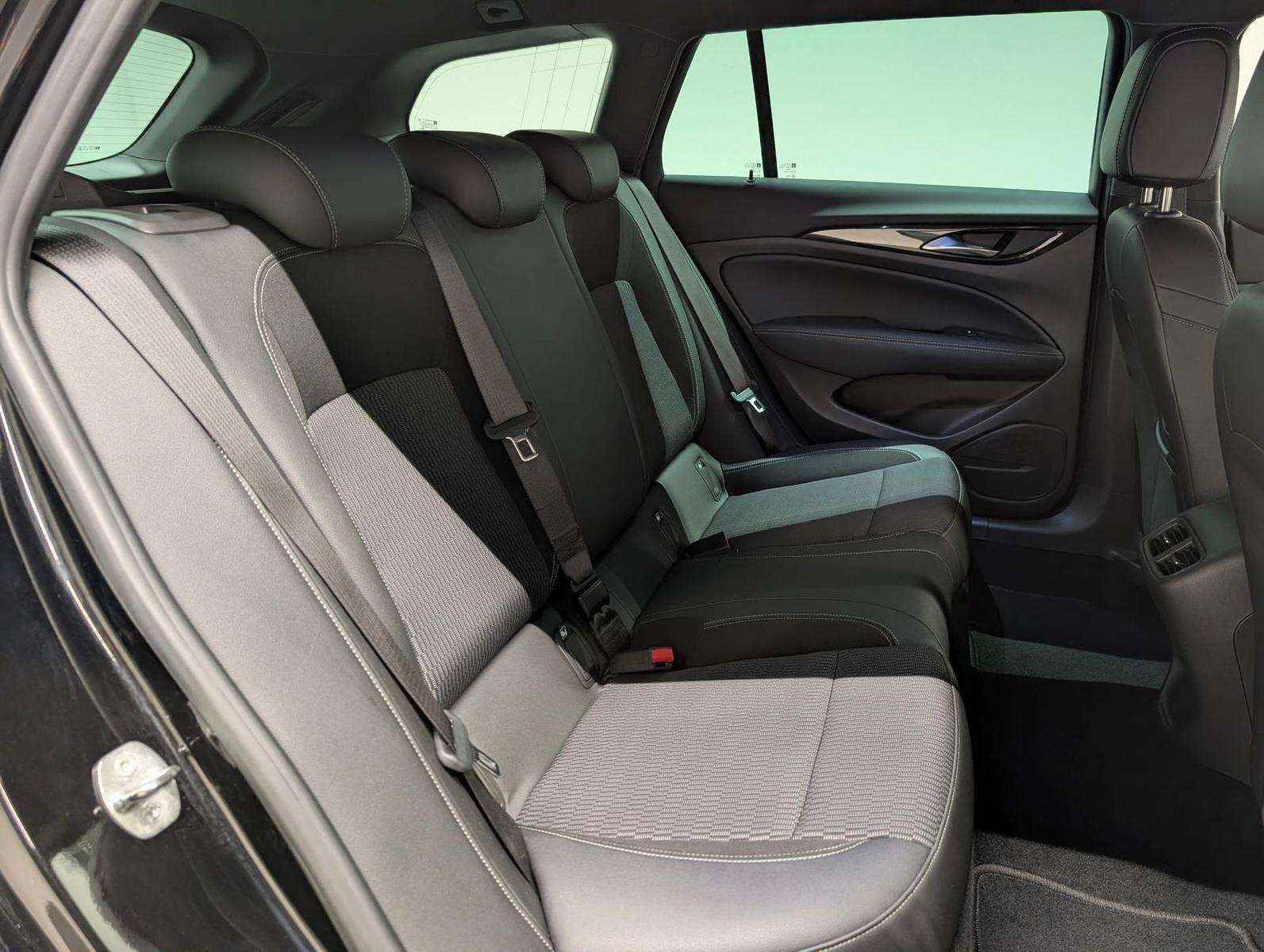 Opel Insignia ST Elegance IntelliLux/Nav/SHZ/Kam/17LM