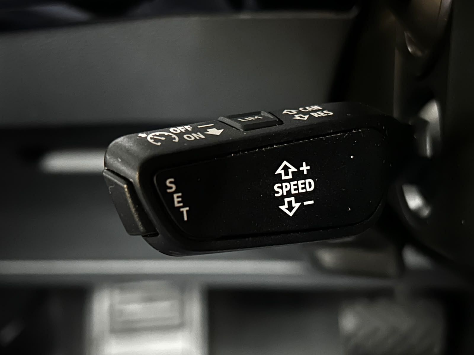 Fahrzeugabbildung Audi e-tron 55 Quat 2X S LINE SPORT LED+NAVI+B&O+KAM+