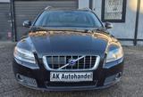 Volvo V70 D5 AWD Momentum Aut Leder AHK ASS - Volvo V70 Awd mit Diesel-Antrieb
