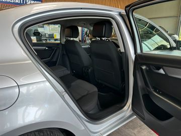 MYAUTOCENTER – Gebraucht- und Jahreswagen mit Werkstattservice in Pfaffenhofen Volkswagen Passat *ACC*NAV*AHK*PDC*SitzHZ*2-ZONEN*TotWinkel