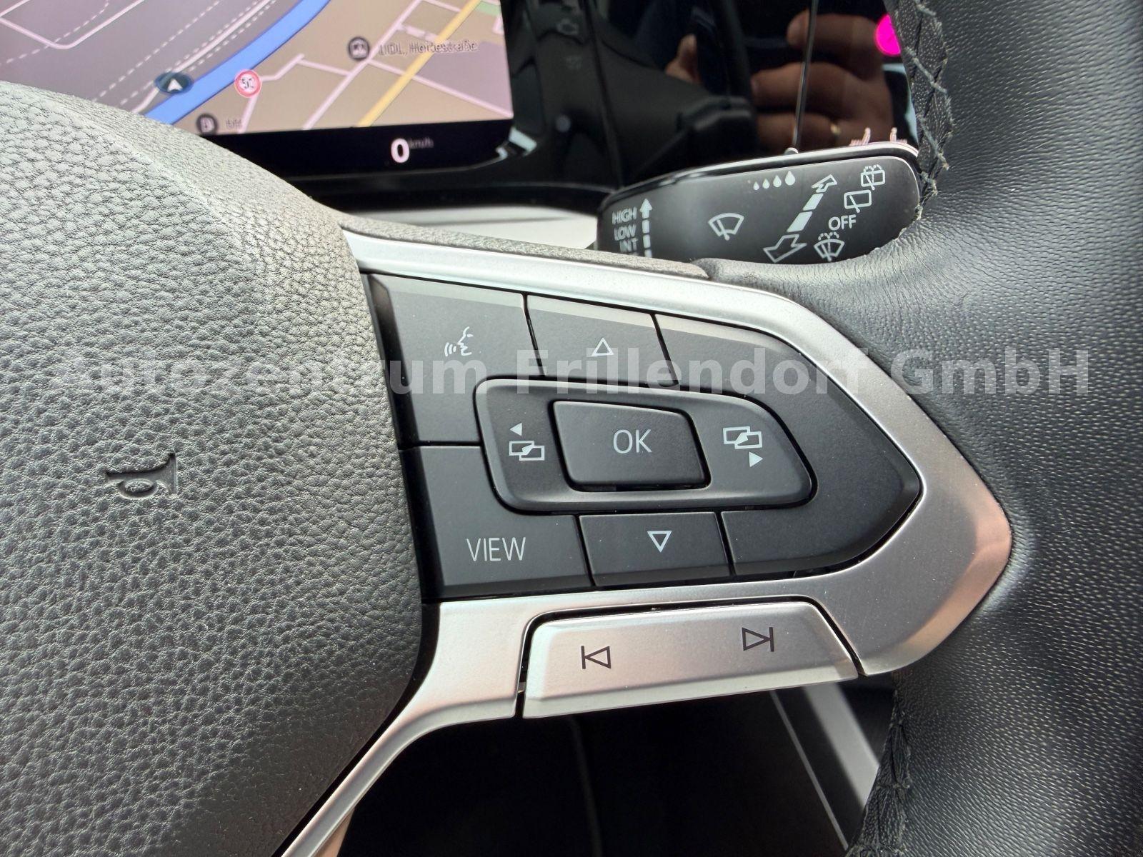 Volkswagen Golf VIII Lim. Life NAVI/IQ/AMBIENTE BELEUCHTUNG, миниатюра 27