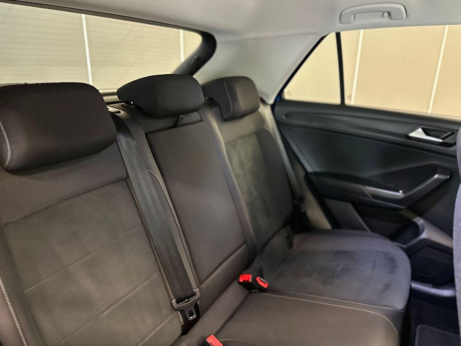Volkswagen T-Roc Matrix ACC LED AHK Navi PDC SHZ SpurW LM, миниатюра 27