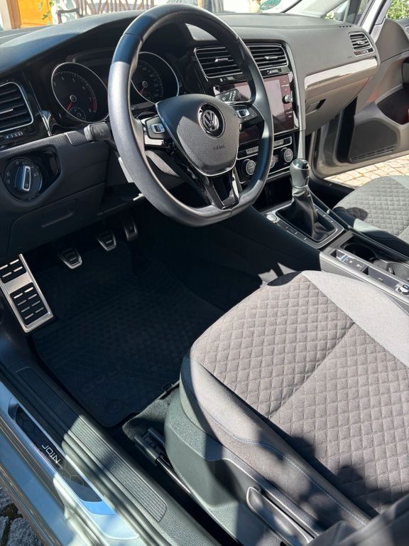 Image of Volkswagen Golf