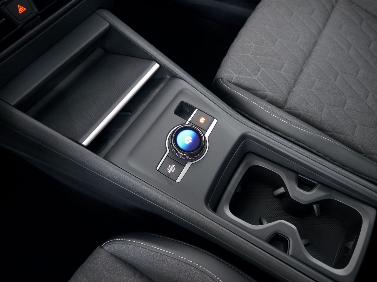 Fahrzeugabbildung Volkswagen Tiguan Life 2.0 TDI DSG | LED AHK RFK ACC