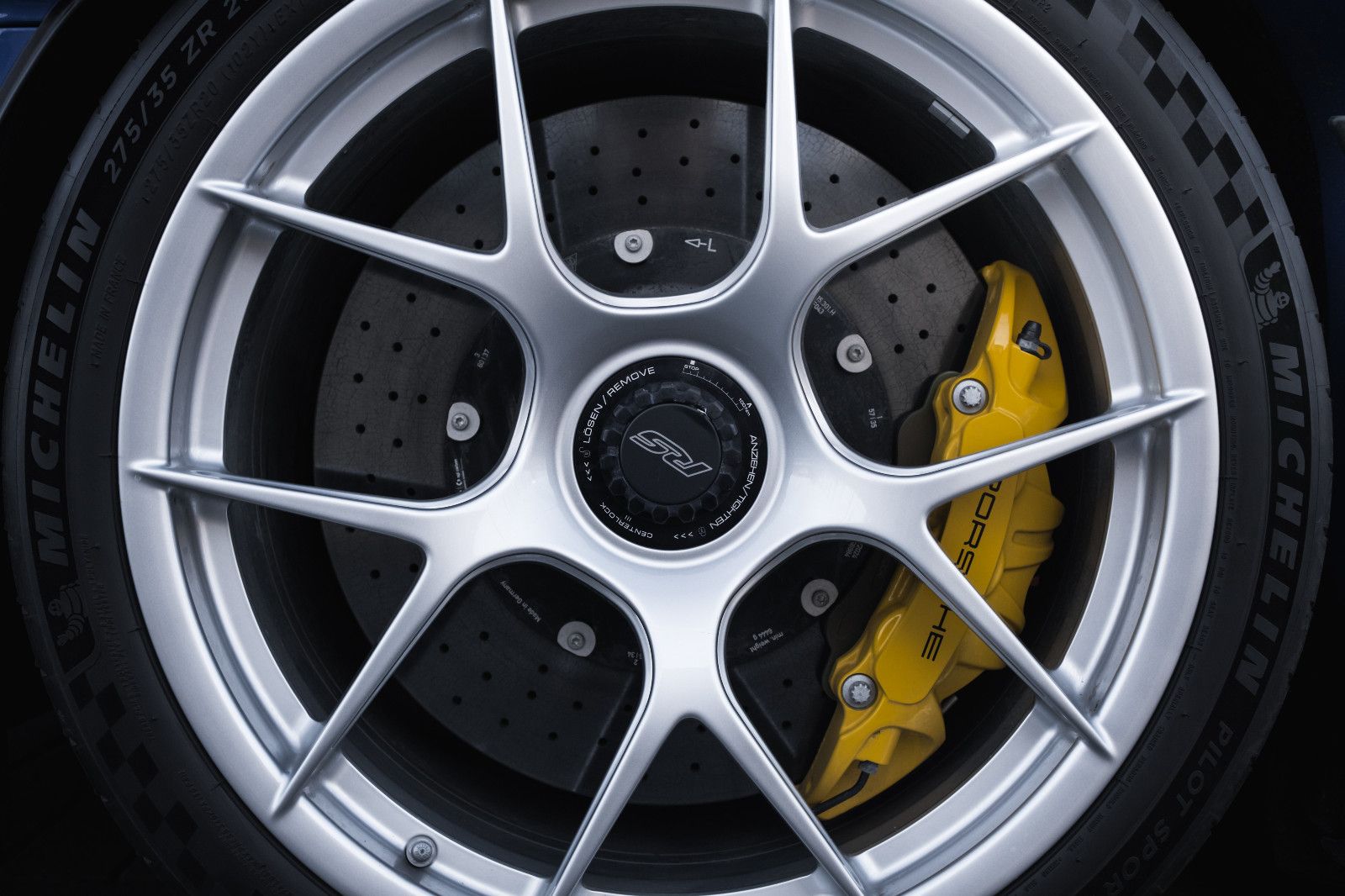 Fahrzeugabbildung Porsche 992/911 GT3 RS-PTS maritime-Lift-Weissach-PCCB