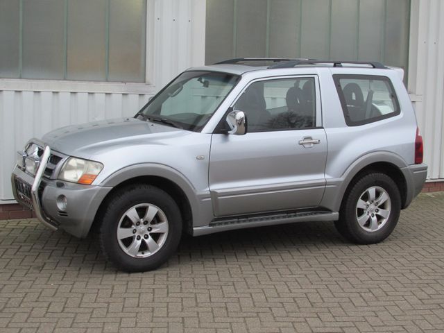 Mitsubishi Pajero 3.5 GDI Elegance *Schnäppchen-Ecke